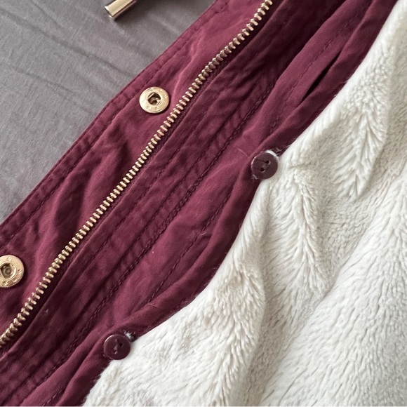 Ever New Faux Fur Lined Jacket Burgundy Gold Accents Size 2 Removable Lining - Picture 9 of 12